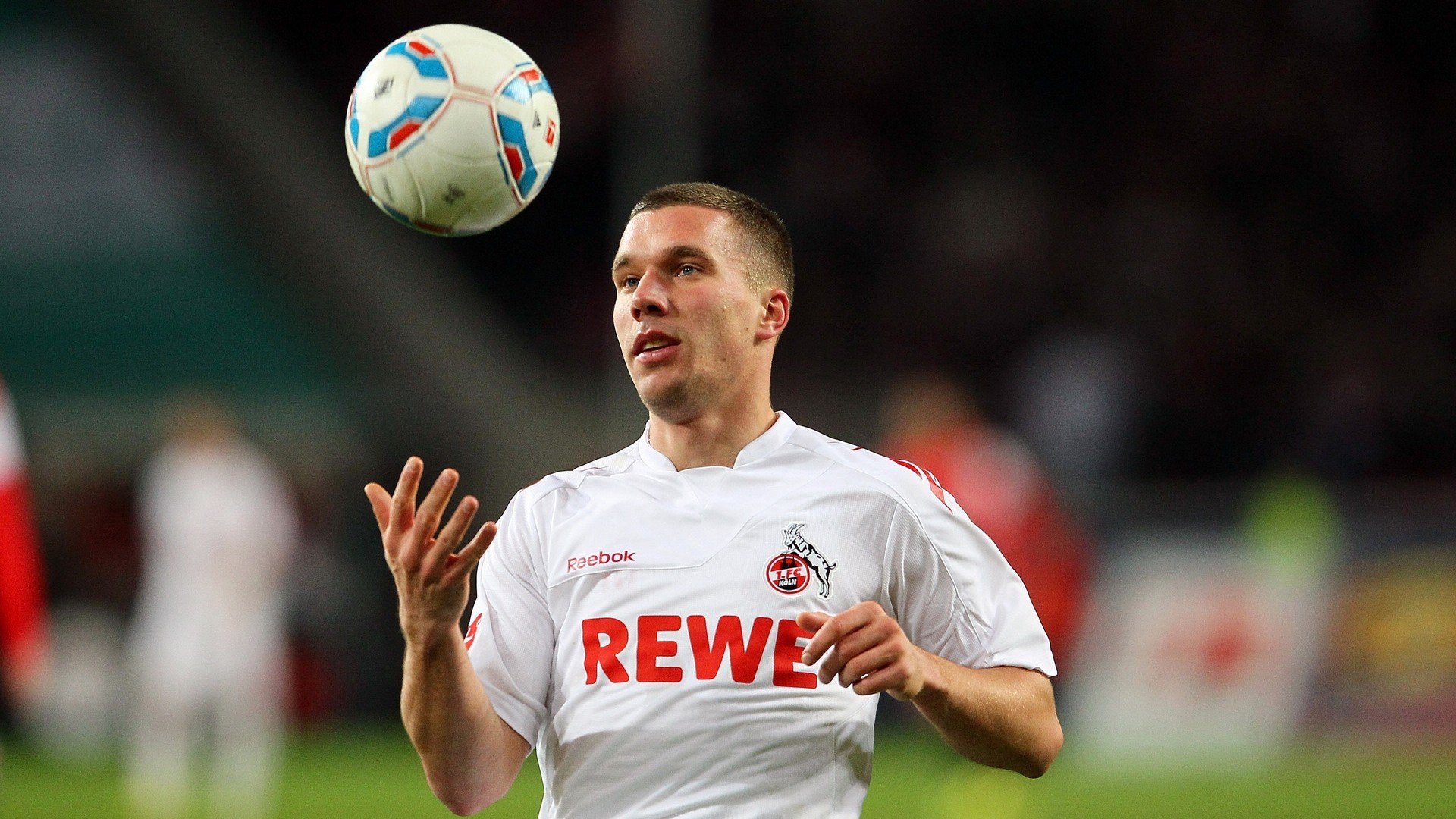 开云体育app-北京队强行终结独行侠，乔治在德甲争冠战接管比赛，体育精神的全球交响