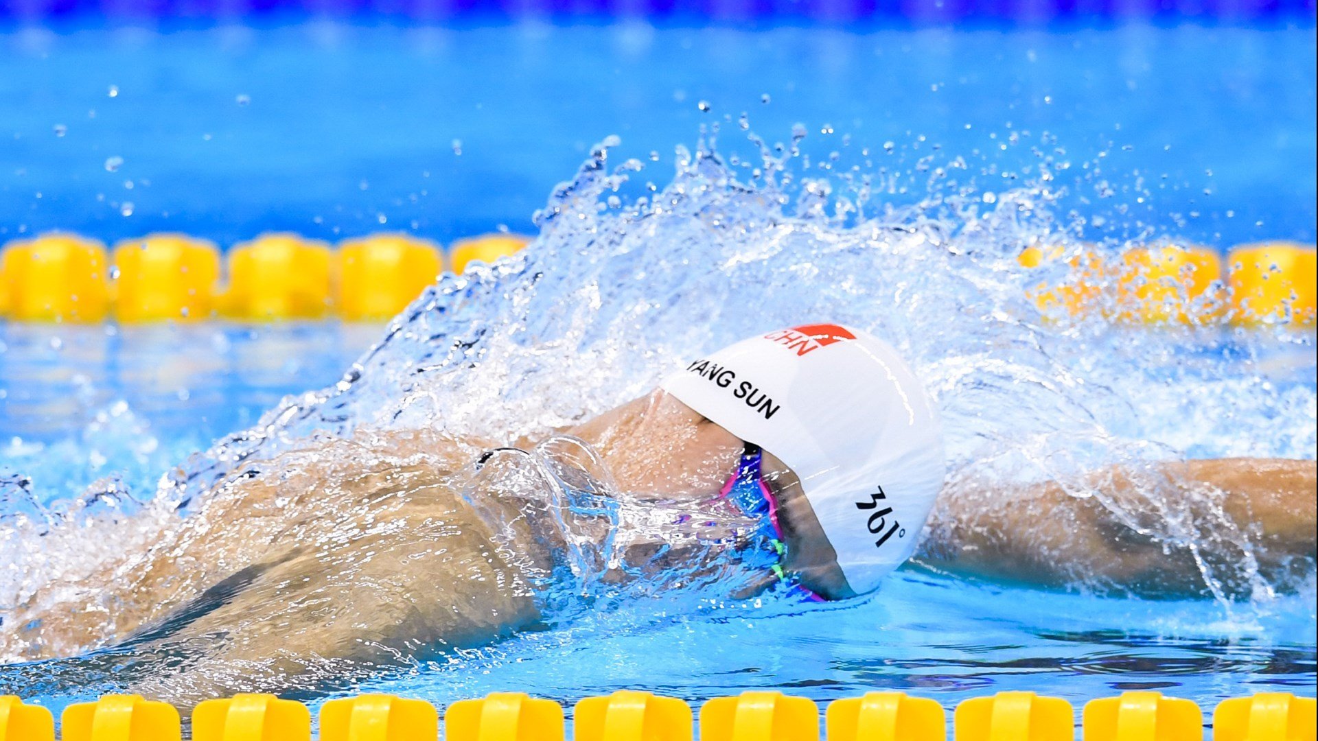 阿圭罗的完美发挥，当足球成为战争之外的另一种叙事