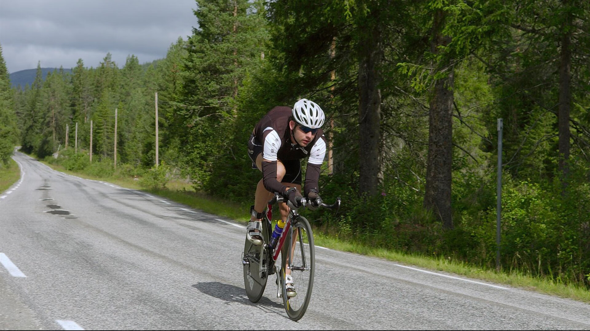 末节风暴！湖人逆转雄鹿，乔治化身关键先生定乾坤